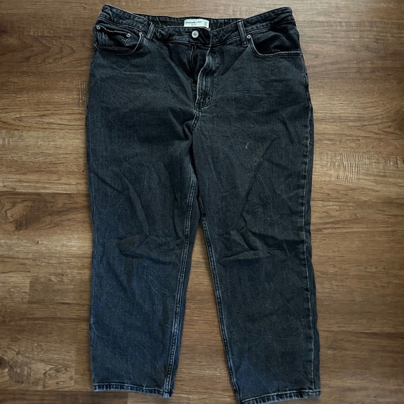 Abercrombie Curve Love Jeans (mom high rise) - Picture 1 of 3
